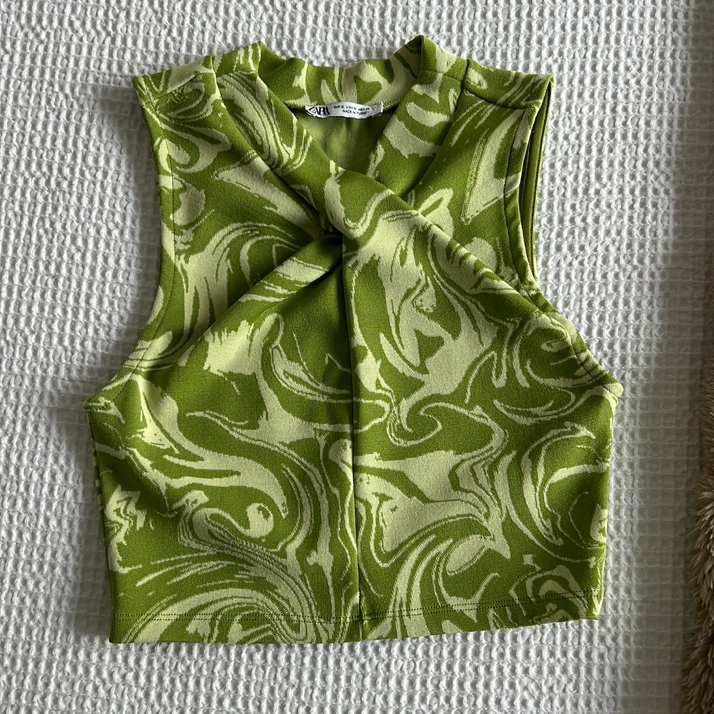 Zara Crop Top - Picture 2 of 5